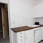 Basic & Cozy & Walkable * Ζυρίχη