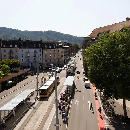 Basic & Cozy & Walkable * Zurich